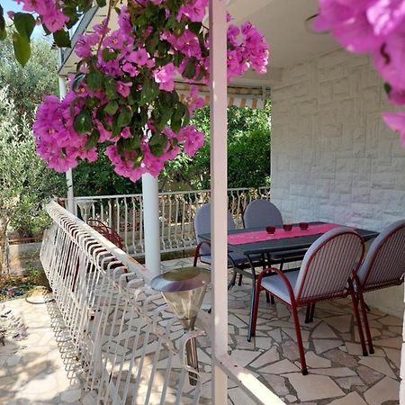 Apartment Emili Marina Zewnętrze zdjęcie