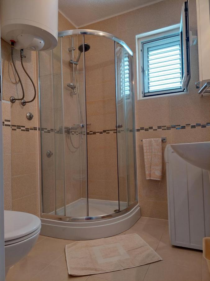 Apartment Emili Marina Zewnętrze zdjęcie