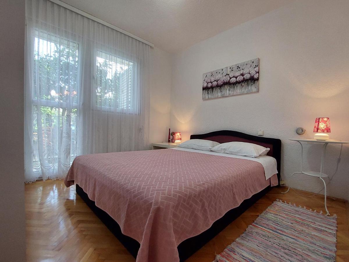 Apartment Emili Marina Zewnętrze zdjęcie